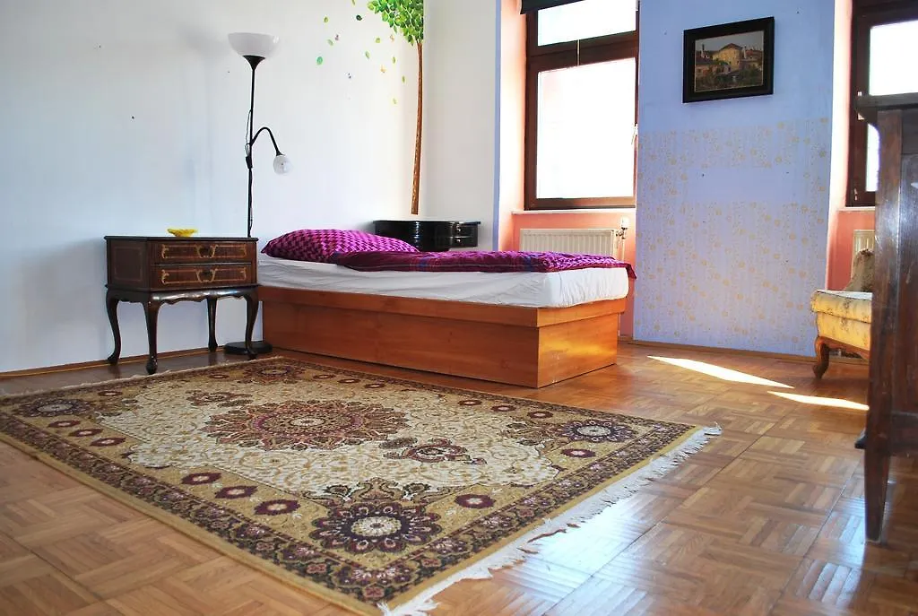 Homestay Zimmer Blumengasse - Women Only Holiday home Vienna