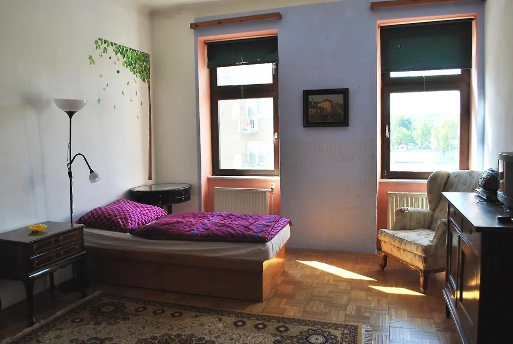 Zimmer Blumengasse - Women Only Holiday home Vienna Homestay