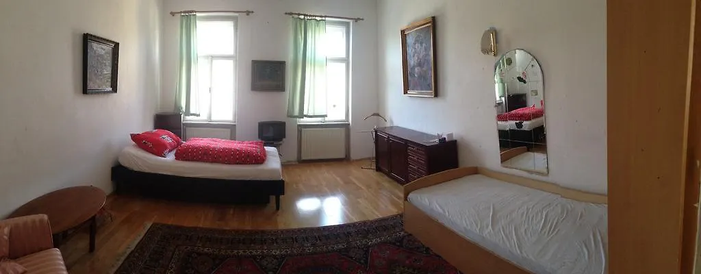 Homestay Zimmer Blumengasse - Women Only Holiday home Vienna Austria