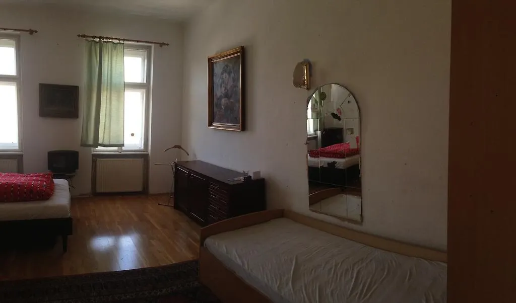 Zimmer Blumengasse - Women Only Holiday home Vienna 0*,  Austria
